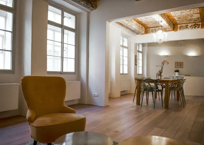 Appartement 18th Century Baroque *