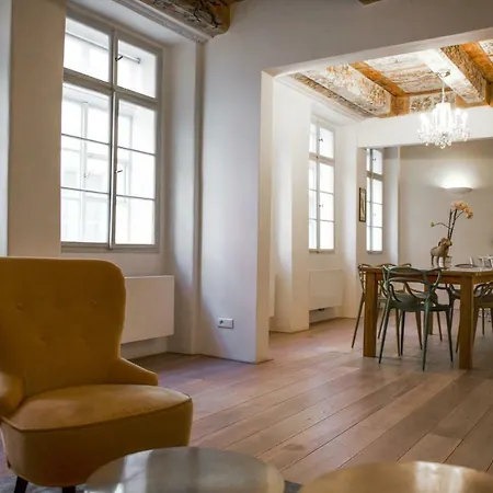 Apartment 18th Century Baroque *