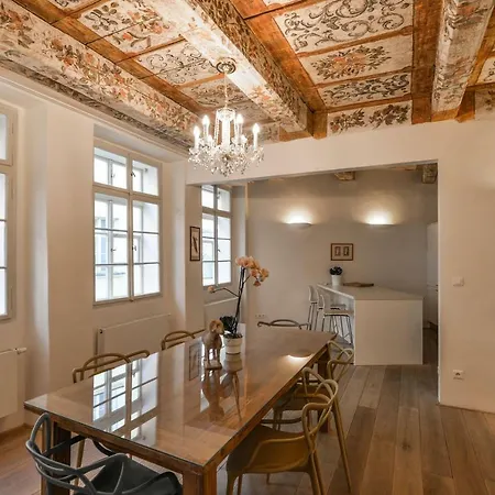 18th Century Baroque Appartamento Praga