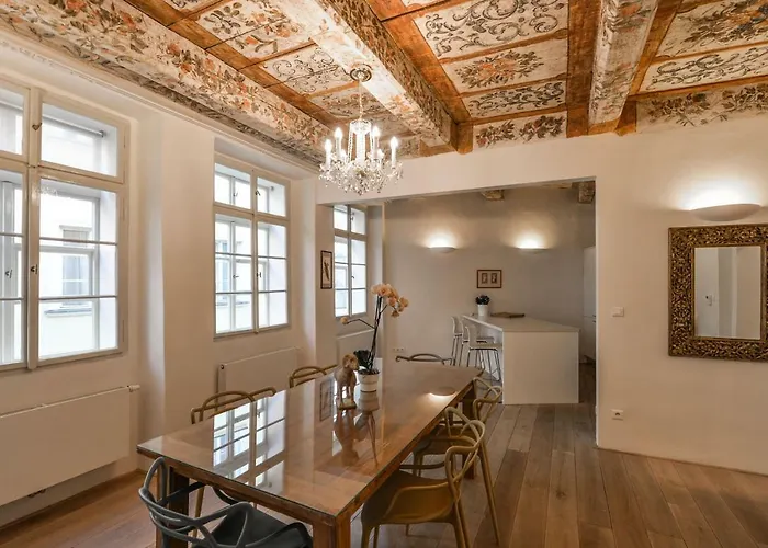 18th Century Baroque Appartamento Praga